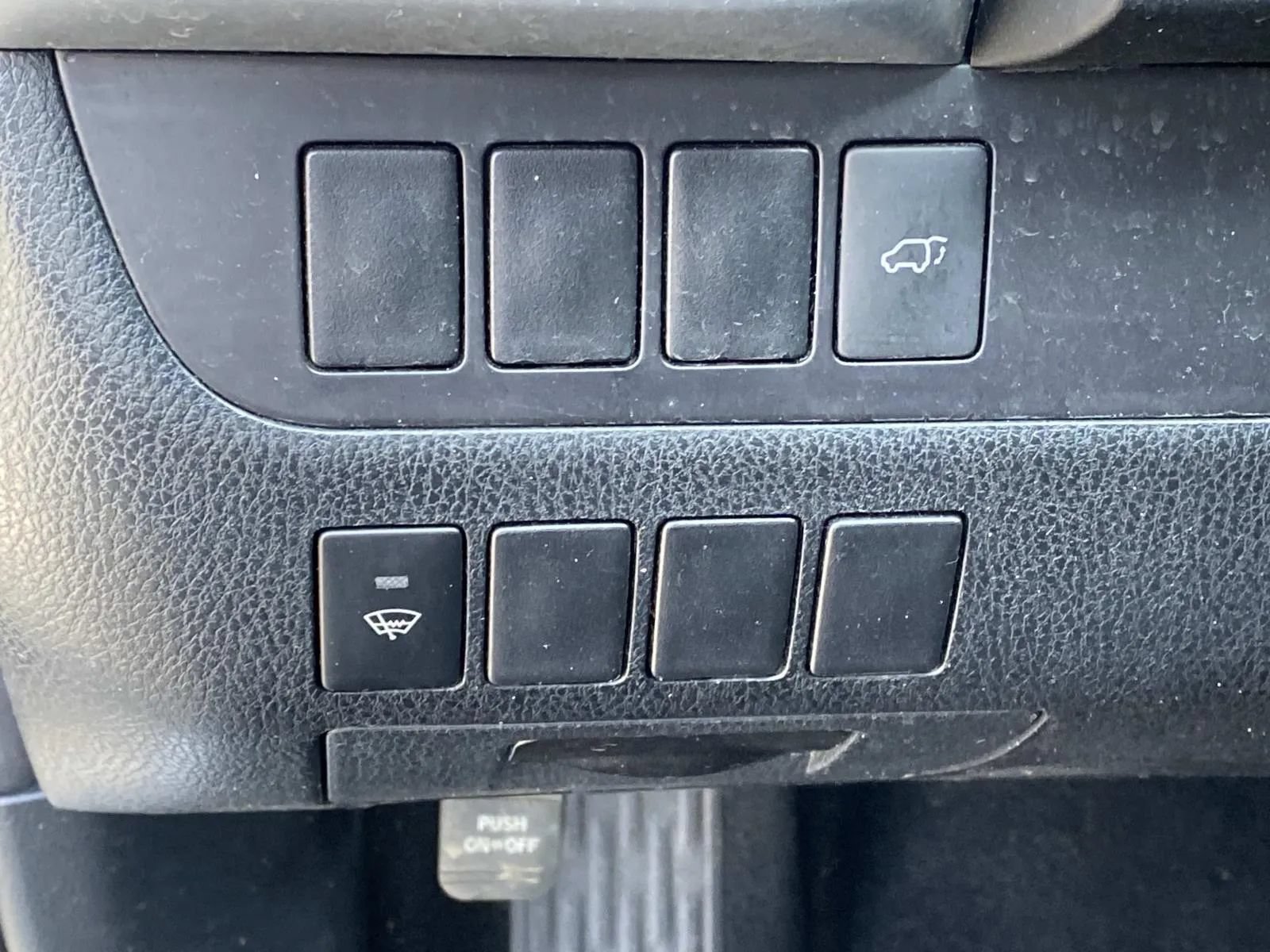 Used 2015 Toyota Highlander Plus FWD image 18