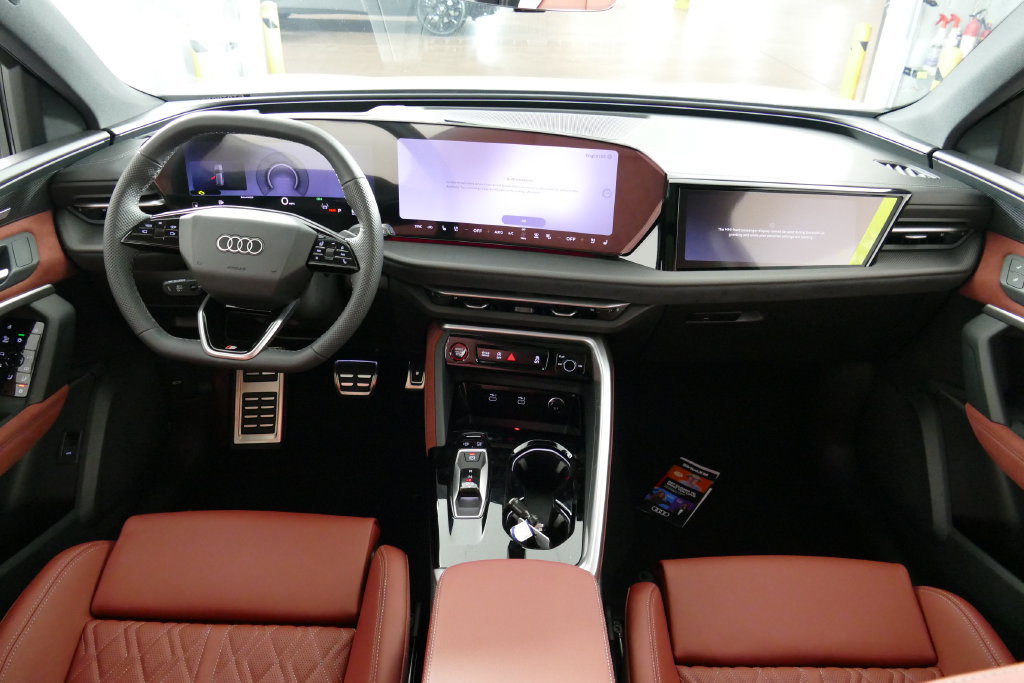 New 2026 Audi SQ5 Prestige AWD/4WD image 25