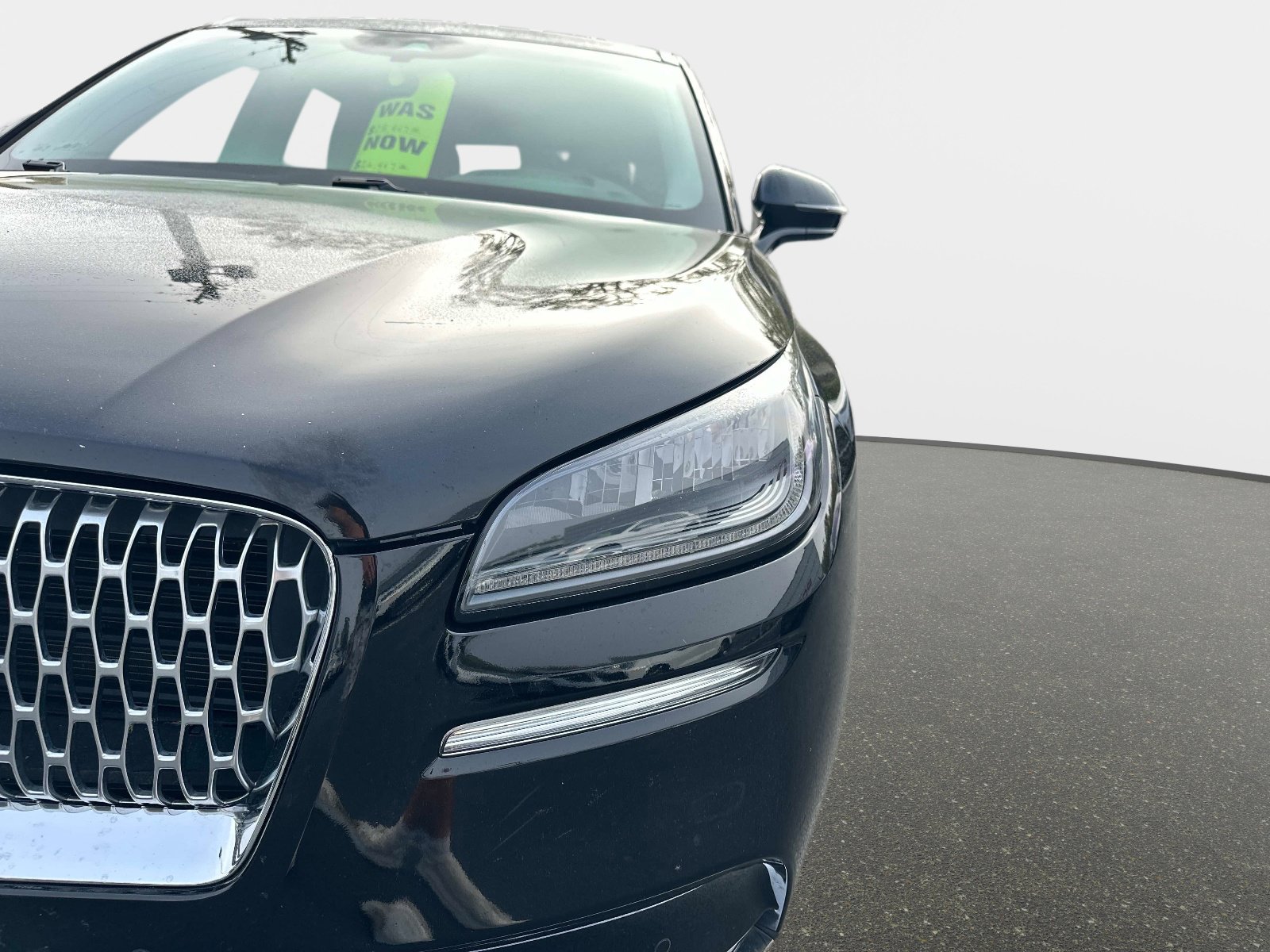 Used 2022 Lincoln Corsair Reserve w/ Equipment Group 201A image 9