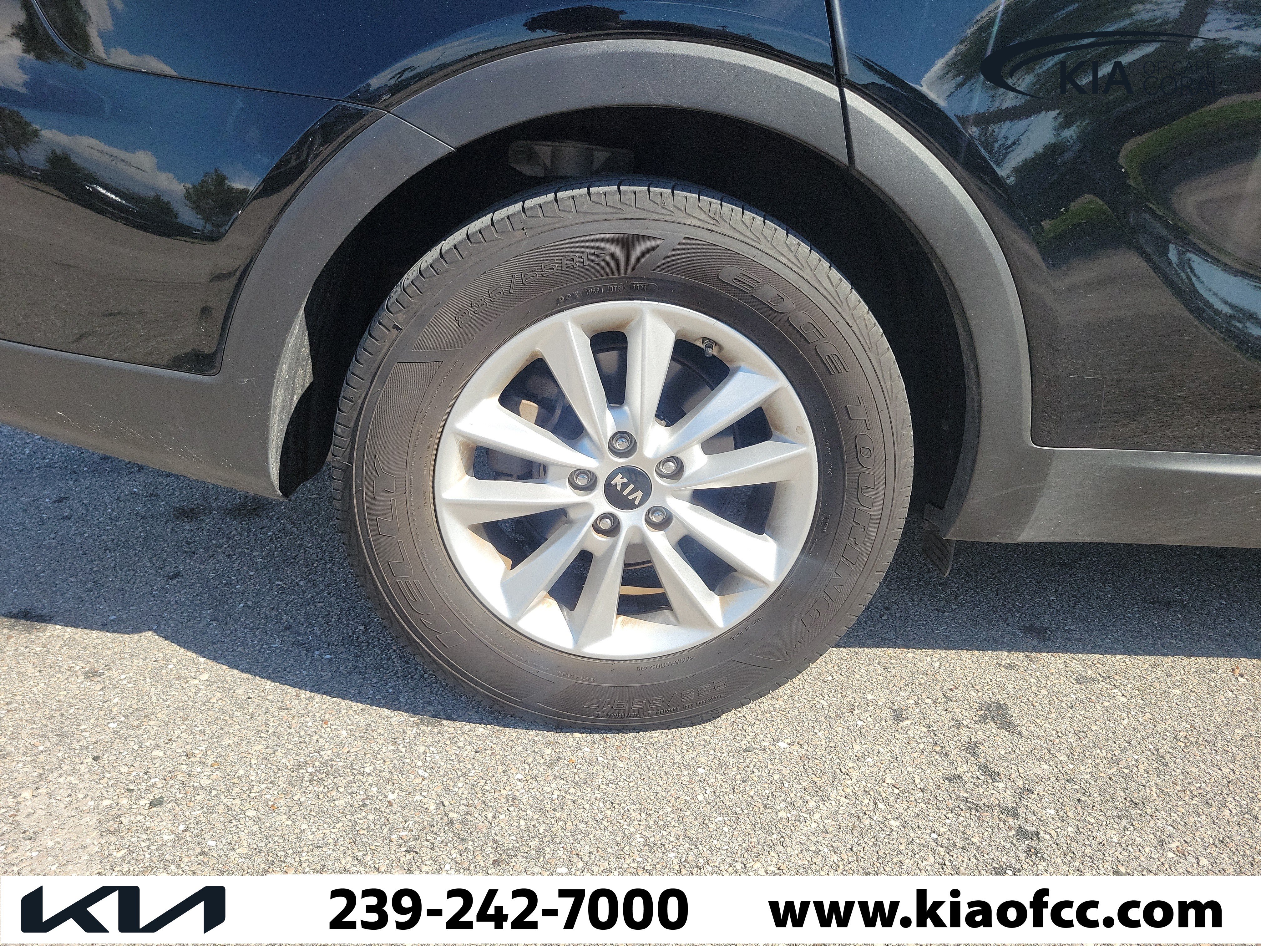 Used 2019 Kia Sorento FWD image 9