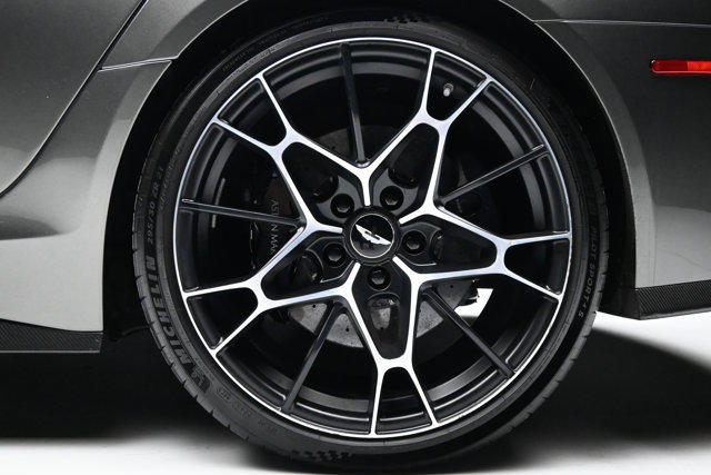 Used 2019 Aston Martin Rapide AMR image 43