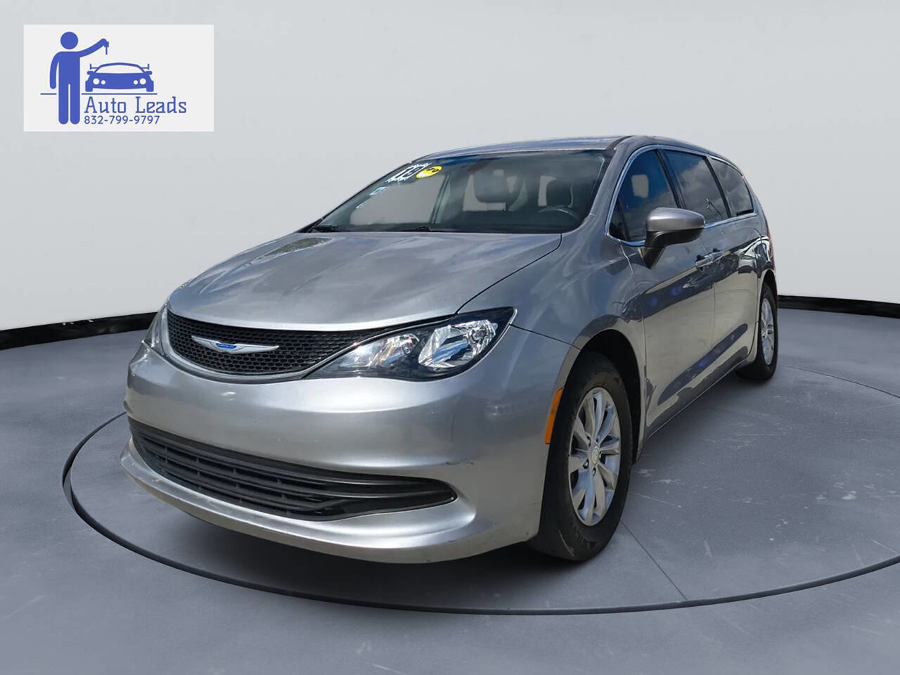 Used 2019 Chrysler Pacifica LX w/ Tire & Wheel Group image 3