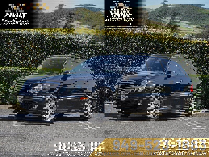 Used 2005 Mercedes-Benz E 500 4MATIC Wagon w/ Premium Pkg image 1