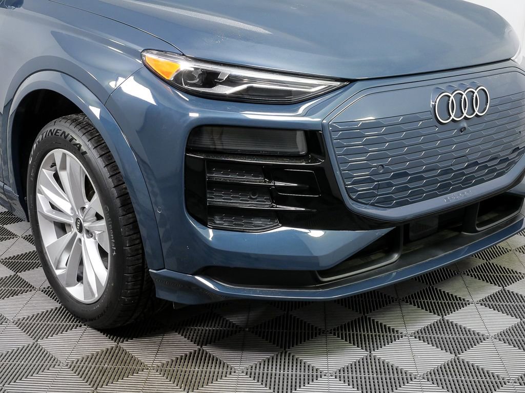 Certified 2025 Audi Q6 e-tron Premium w/ Convenience Package image 36