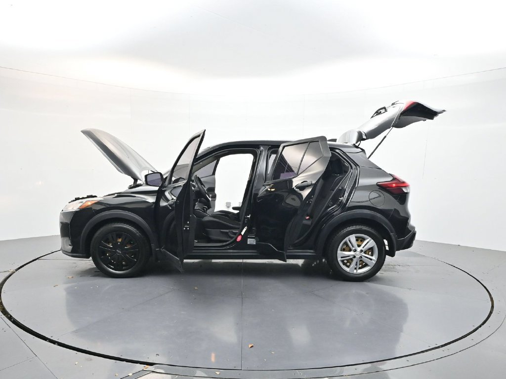 Used 2021 Nissan Kicks S FWD image 27