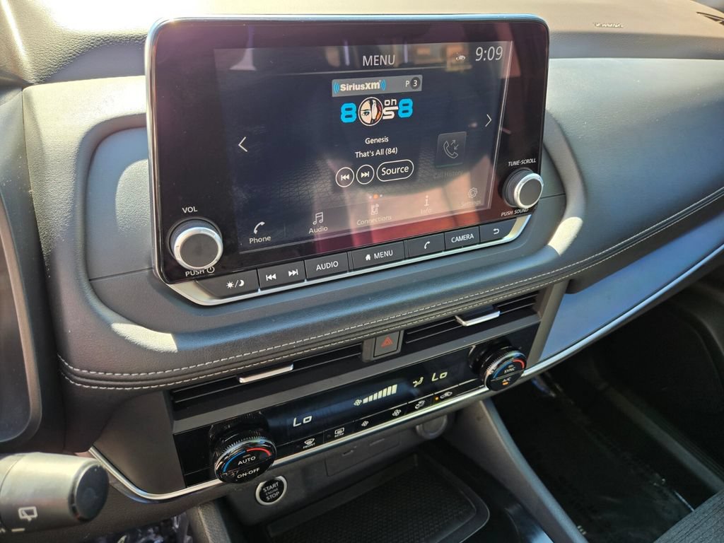 Used 2023 Nissan Rogue SV FWD image 24