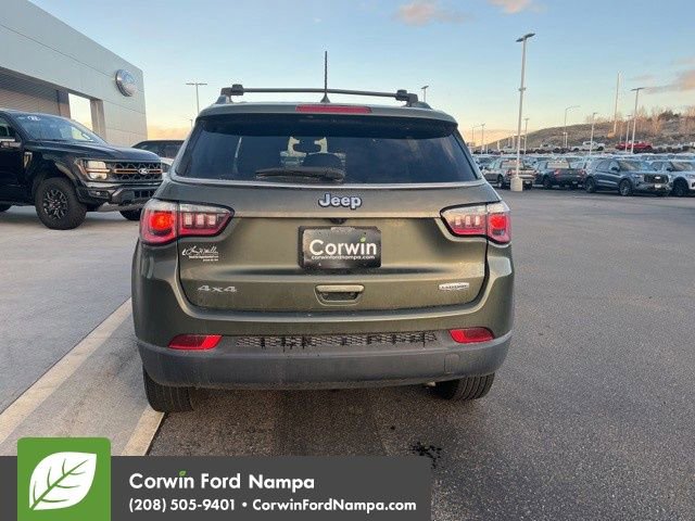 Used 2018 Jeep Compass Latitude AWD/4WD image 8