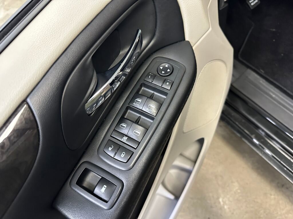 Used 2019 Dodge Grand Caravan SE image 7