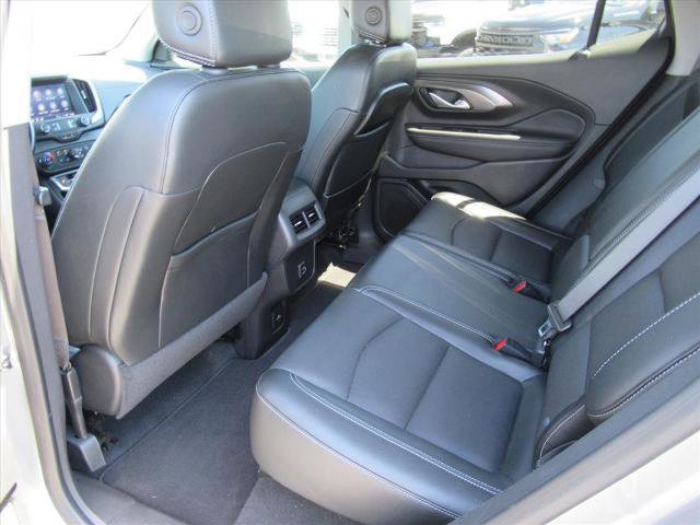 Used 2023 GMC Terrain SLT AWD/4WD image 32