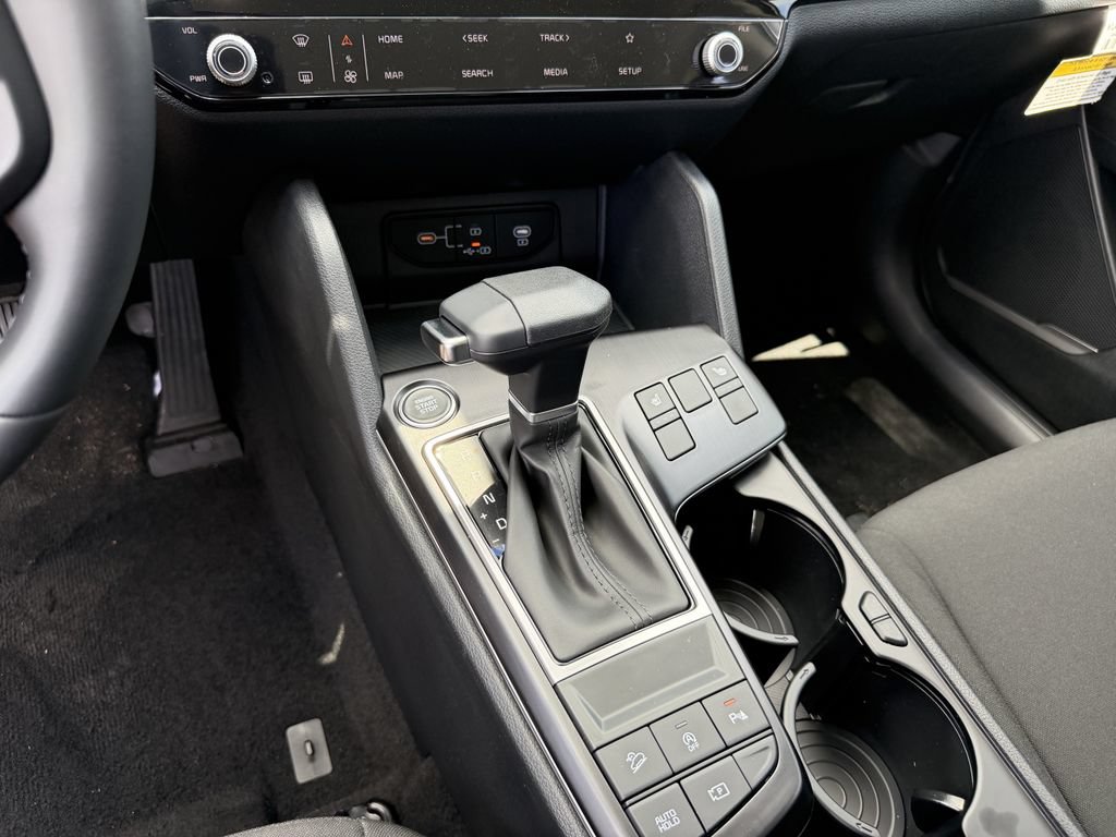 New 2027 Kia Sportage LX w/ LX Convenience Package FWD image 22