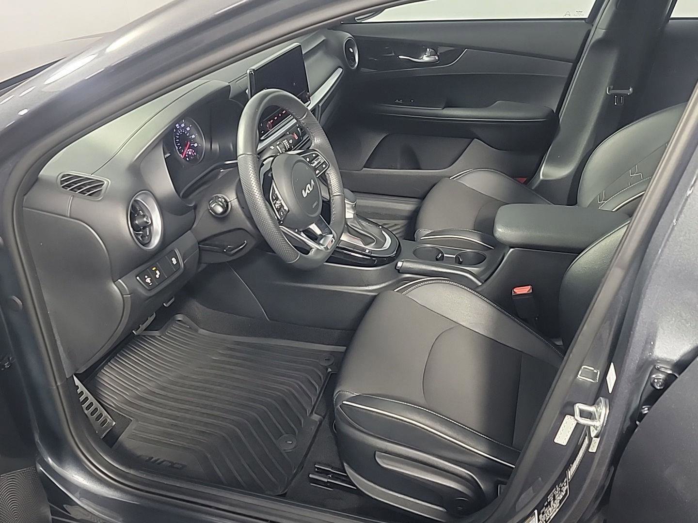 Used 2023 Kia Forte GT-Line image 18