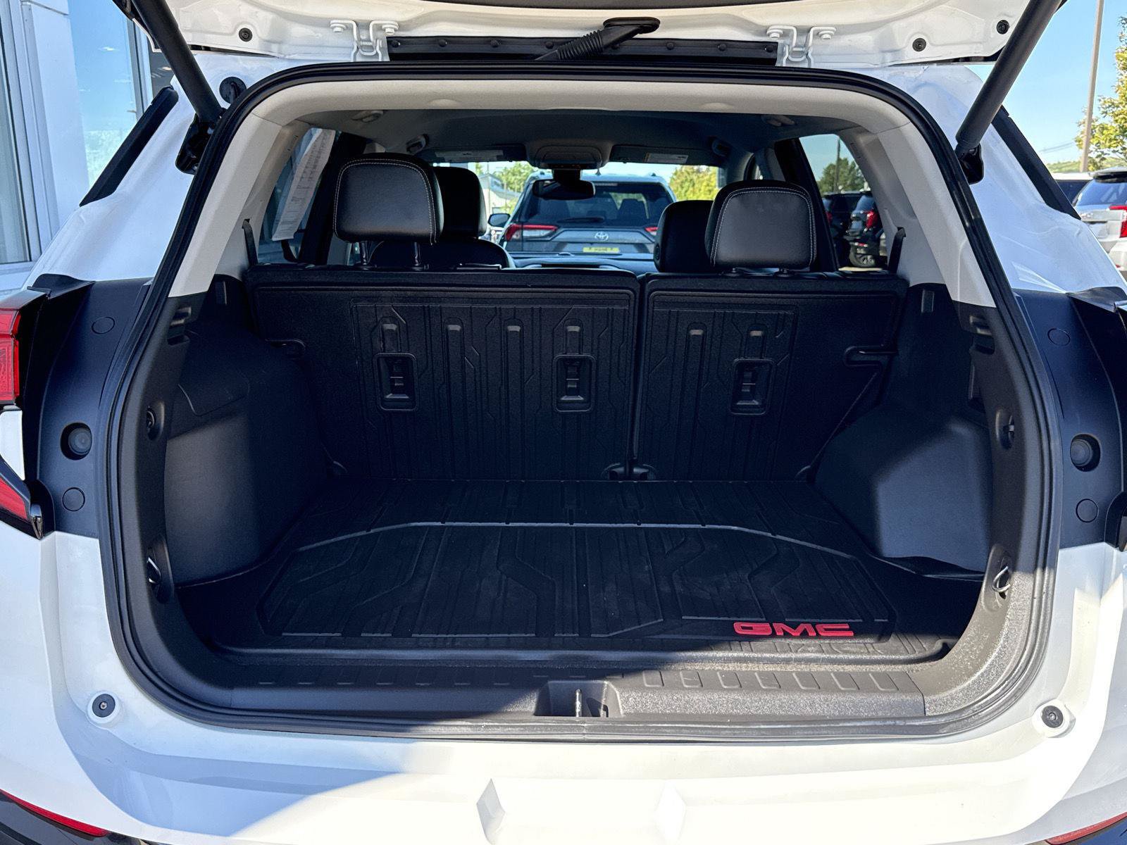 Used 2023 GMC Terrain SLT w/ Elevation Edition AWD/4WD image 18