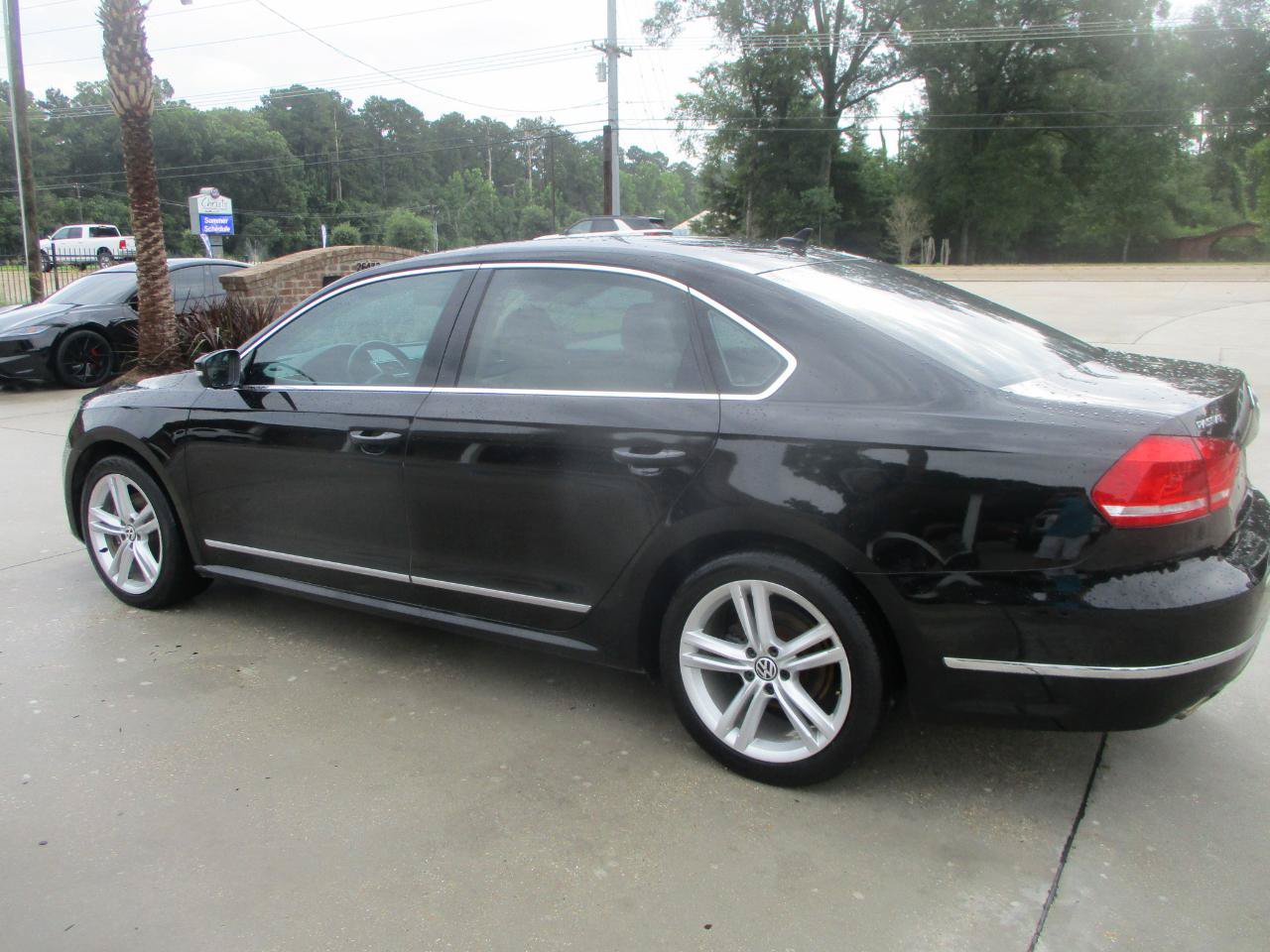 Used 2014 Volkswagen Passat TDI SEL Premium FWD image 8
