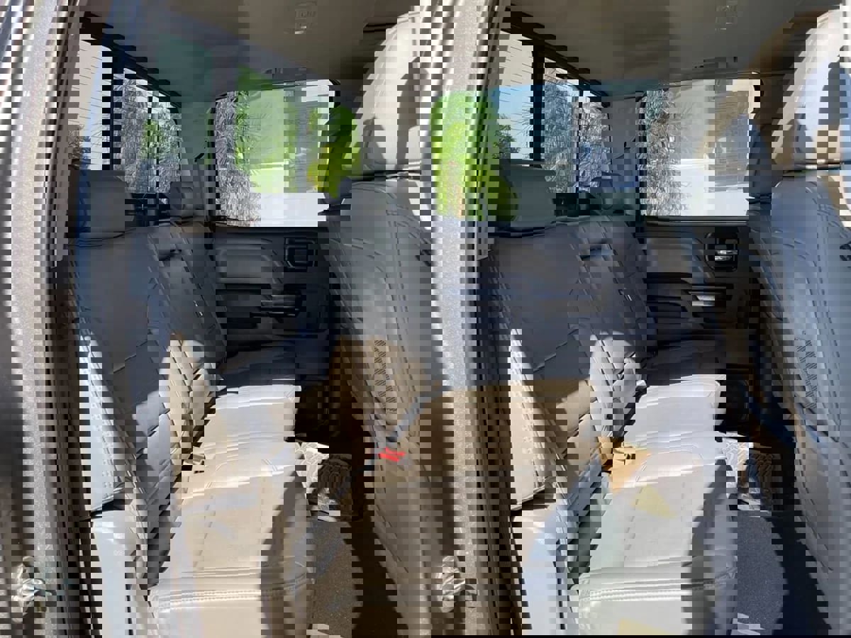 Used 2015 GMC Sierra 2500 Denali w/ Duramax Plus Package image 24