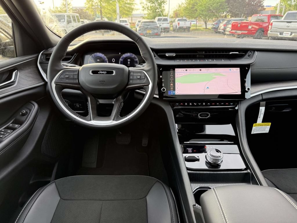 New 2026 Jeep Grand Cherokee Altitude AWD/4WD image 18