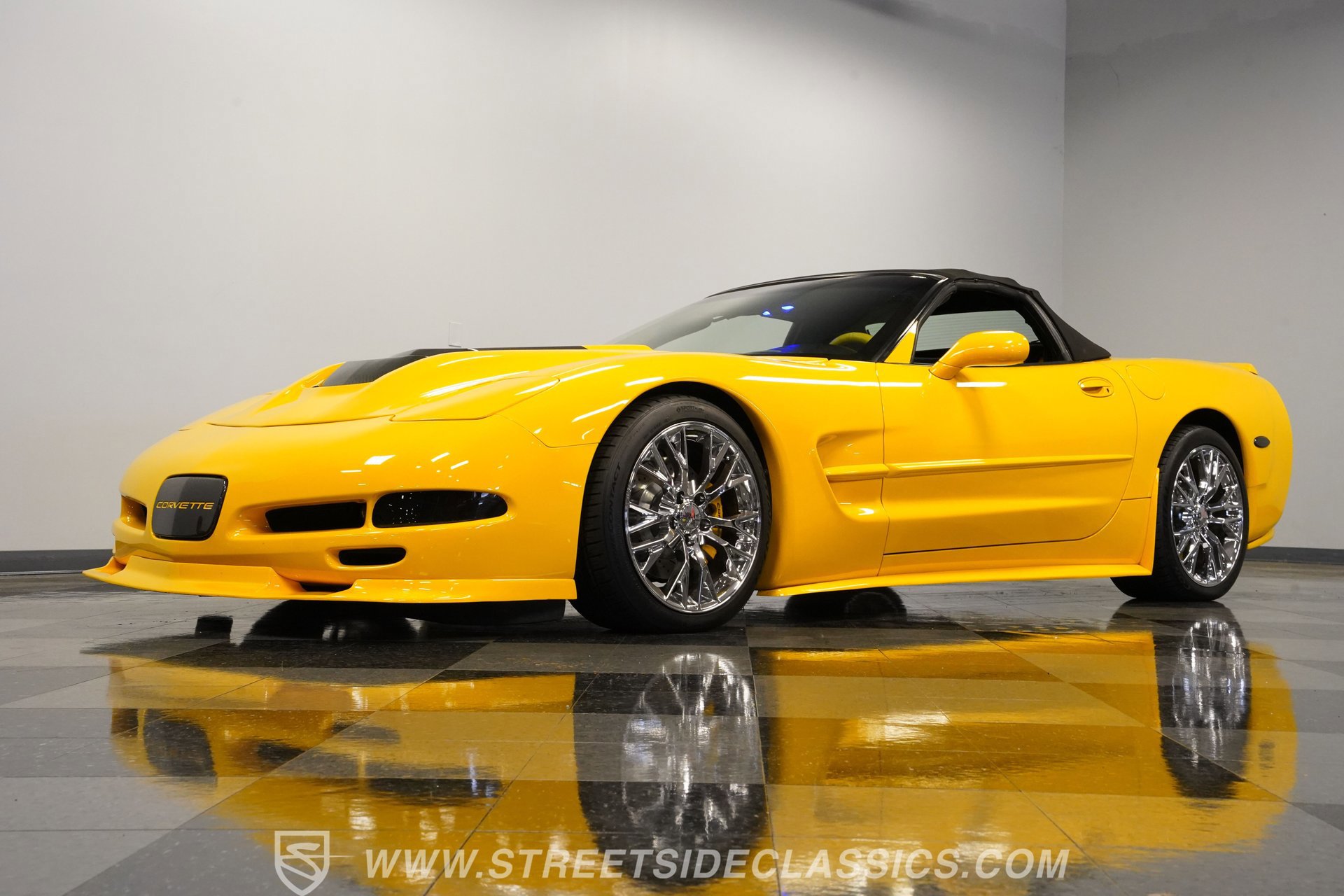 Used 2000 Chevrolet Corvette Convertible w/ Memory Pkg image 21