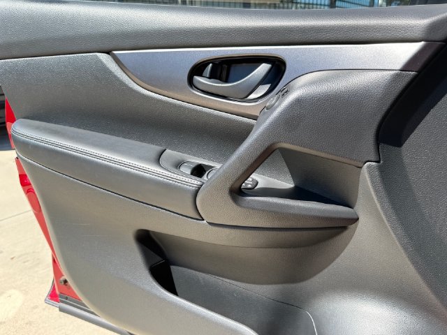 Used 2019 Nissan Rogue Sport S w/ Appearance Package FWD image 14
