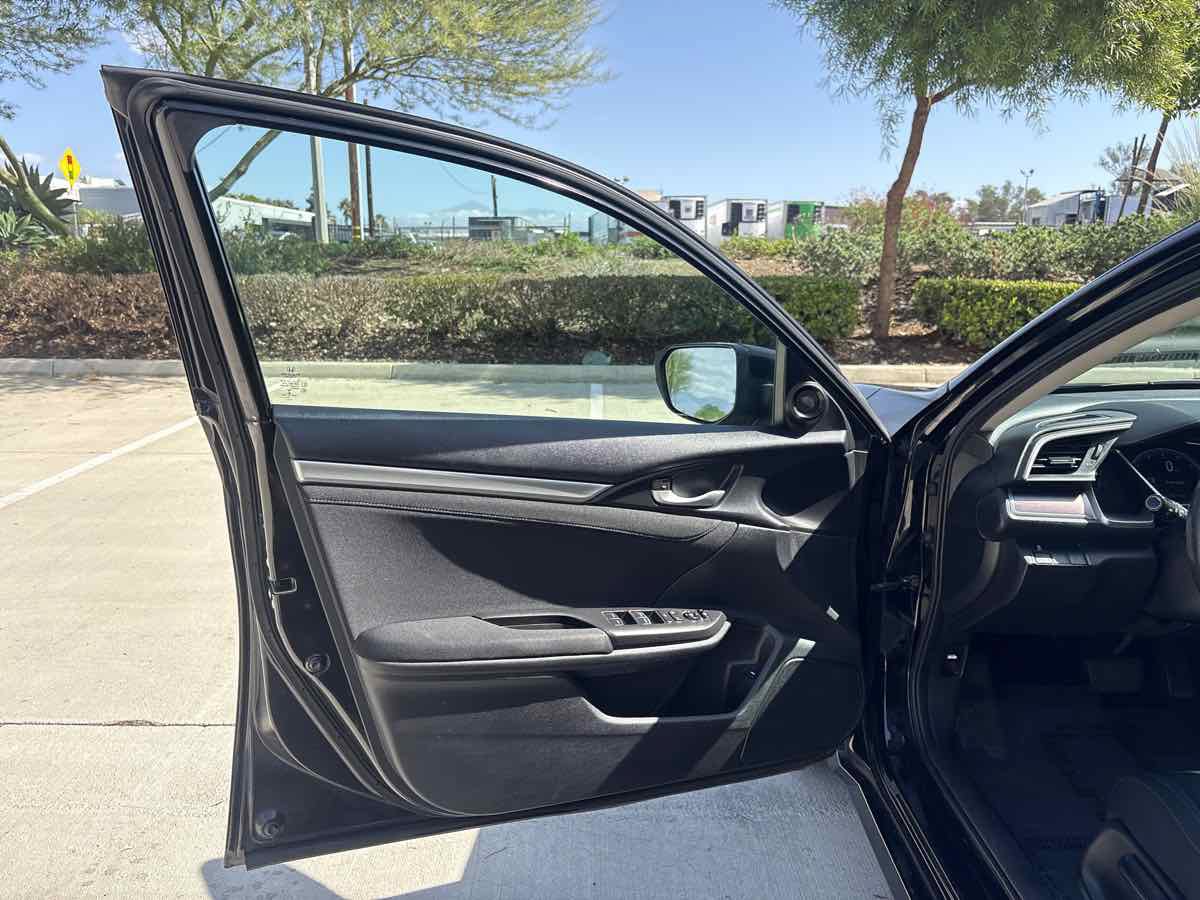 Used 2018 Honda Civic EX-T image 18