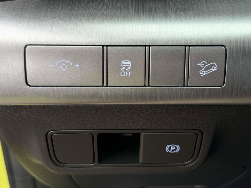 Used 2024 Hyundai Kona SEL AWD/4WD image 24