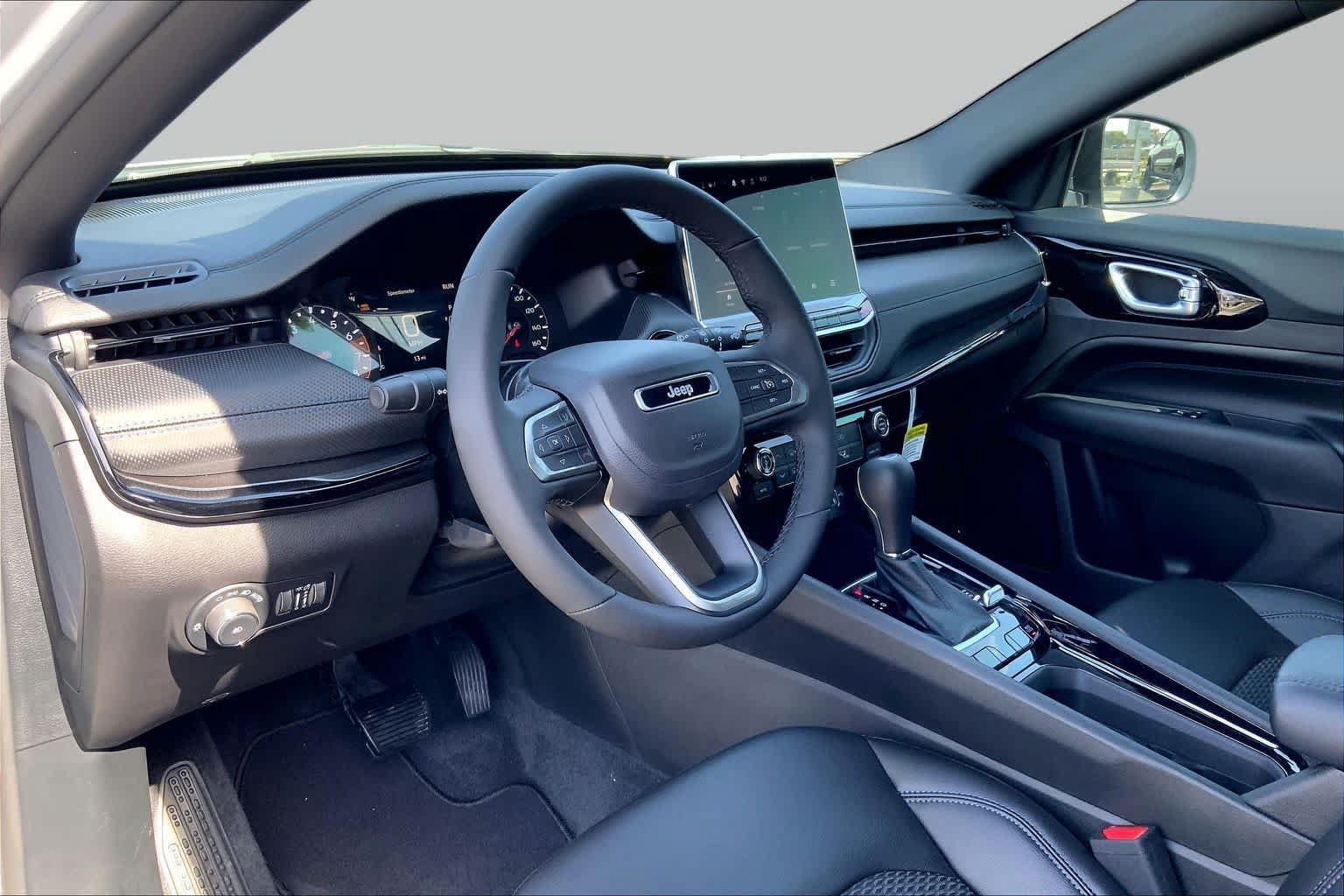 New 2026 Jeep Compass Latitude AWD/4WD image 6
