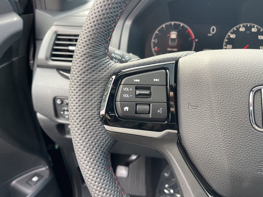 New 2026 Honda Ridgeline Black Edition image 15