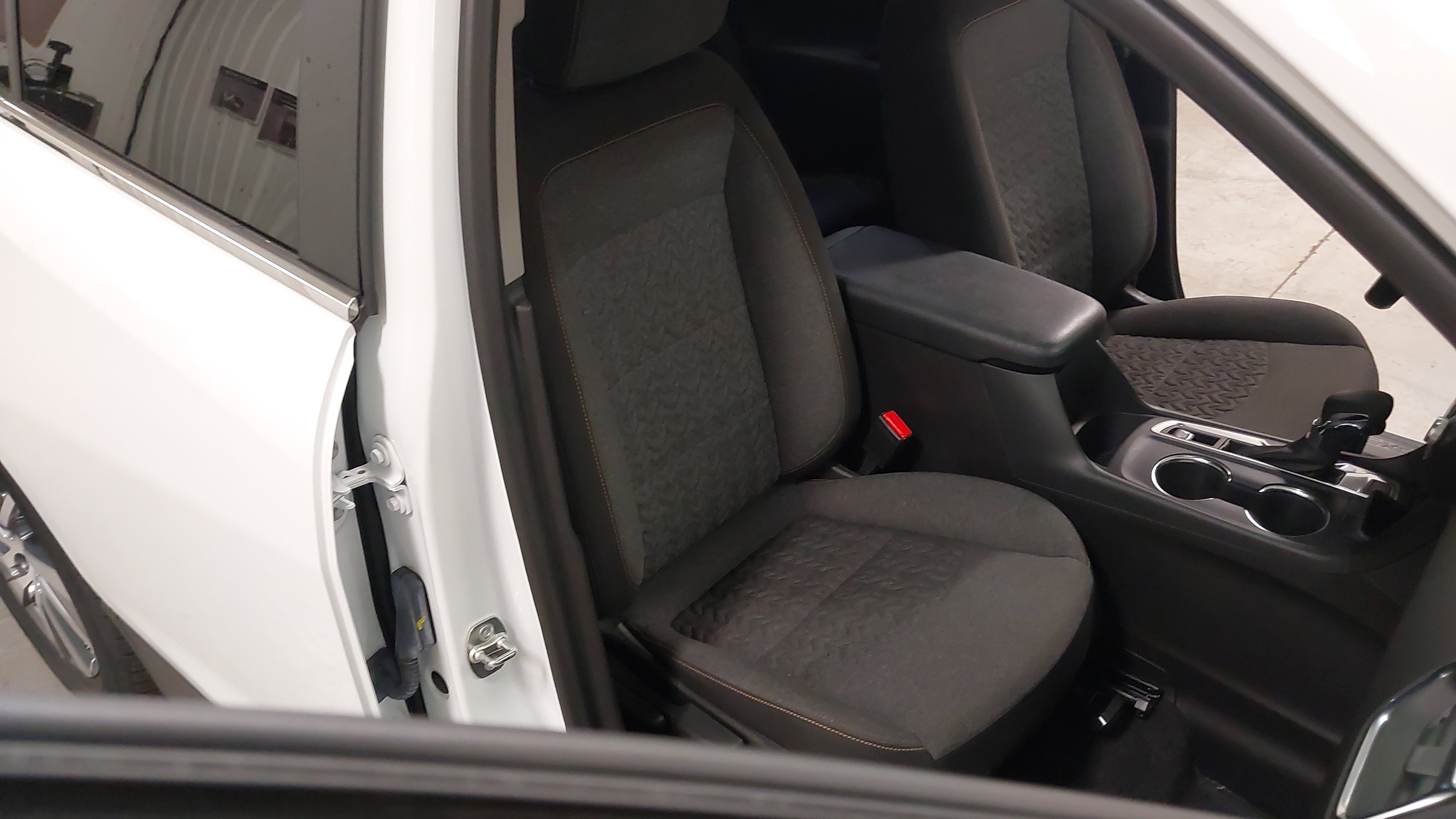 Used 2024 Chevrolet Equinox LT AWD/4WD image 28