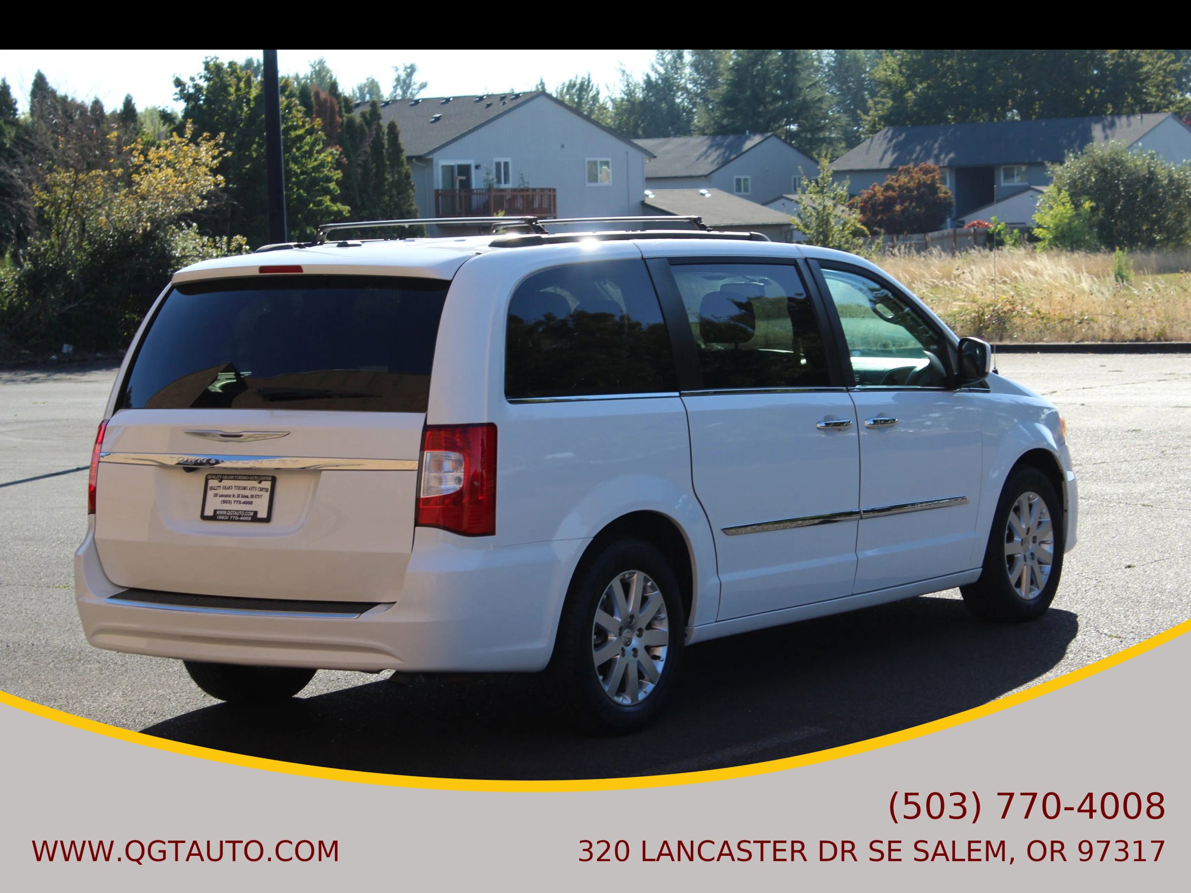 Used 2016 Chrysler Town & Country Touring w/ Driver Convenience Group image 6