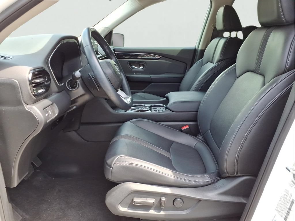 Used 2023 Honda Pilot Touring image 14
