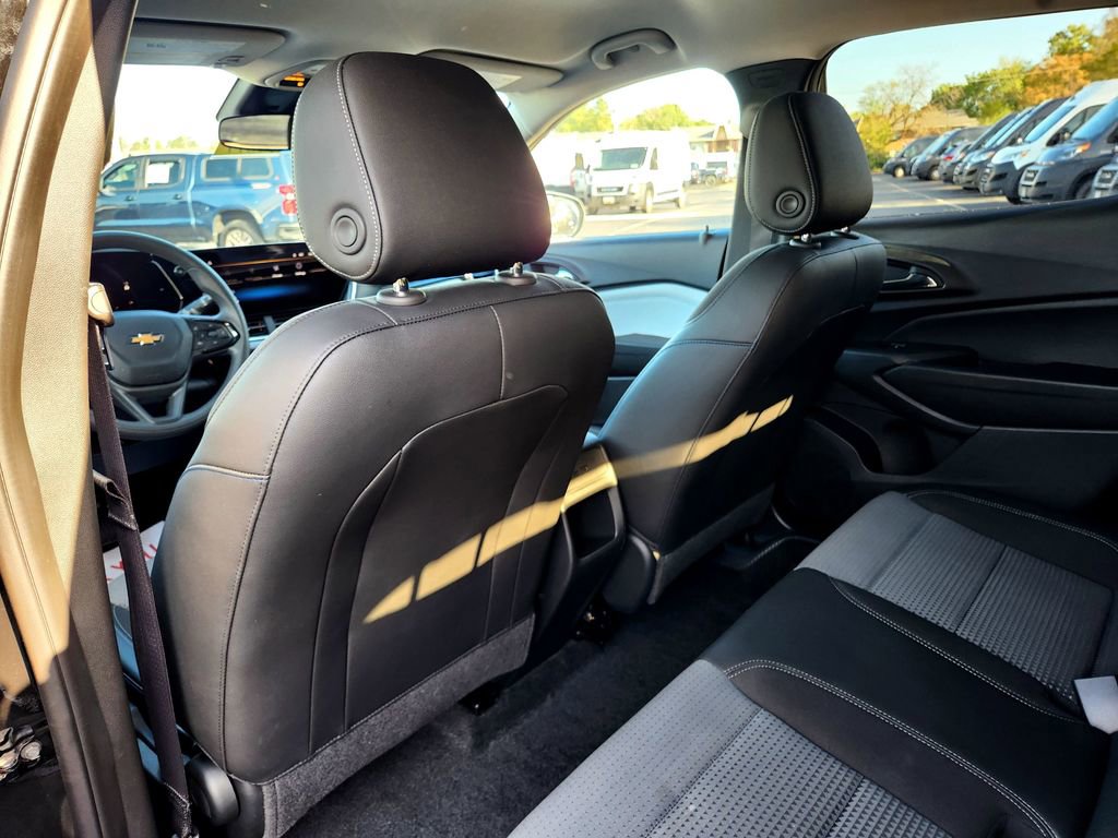 Used 2024 Chevrolet Trax LT image 14