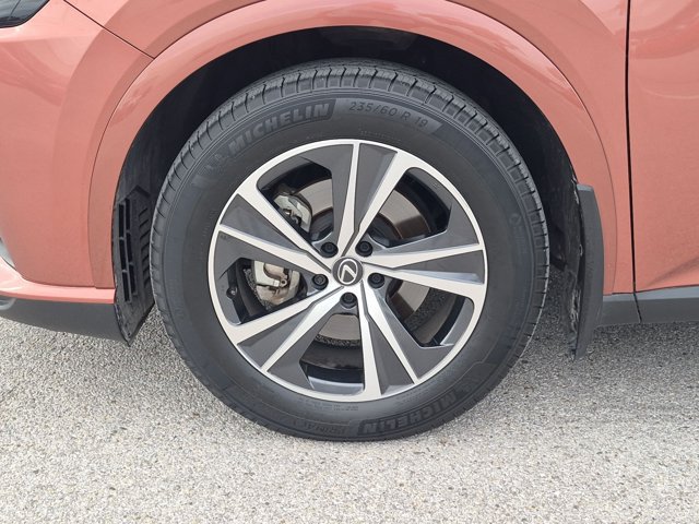 Used 2024 Lexus RX 350 Premium w/ Accessory Package (Z1) FWD image 25