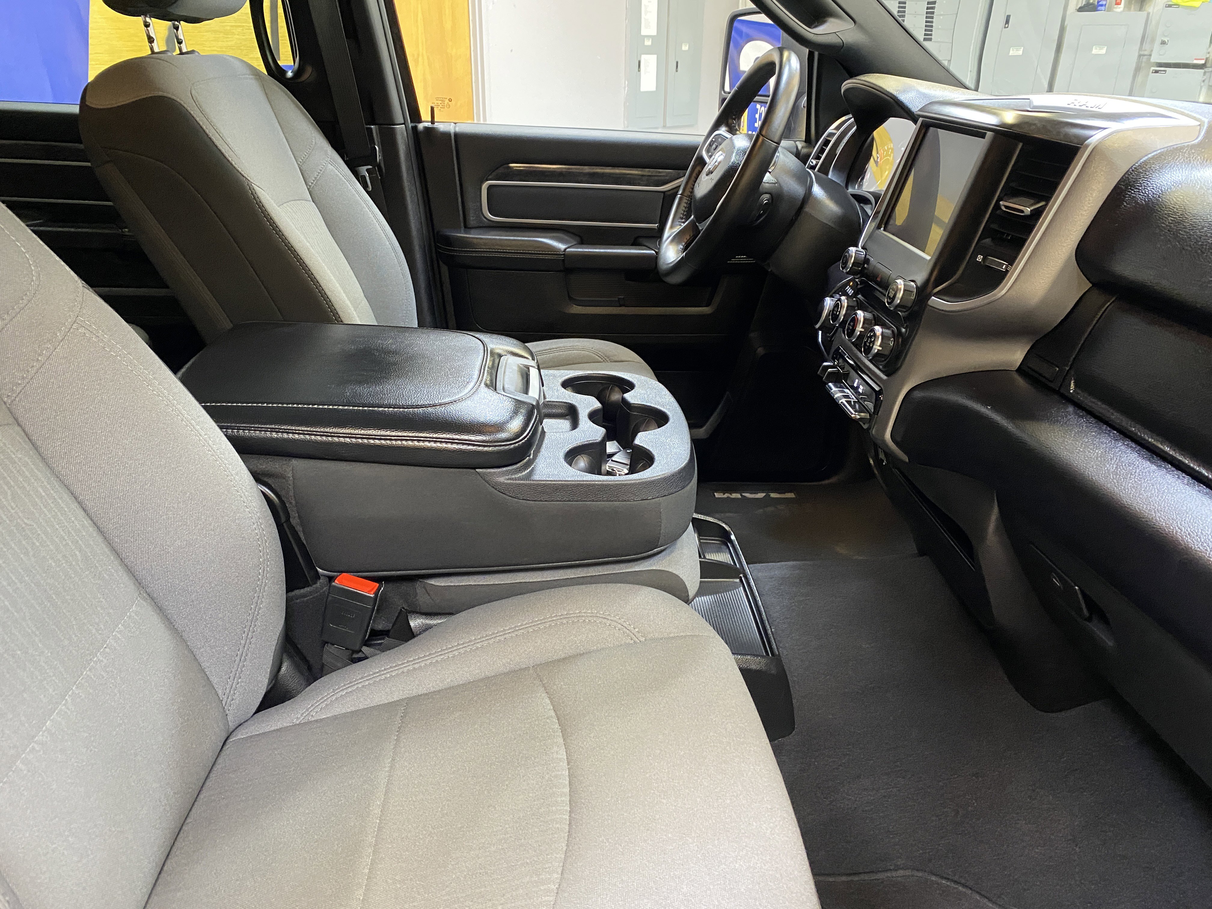 Used 2024 RAM 2500 Big Horn w/ Bed Utility Group image 26