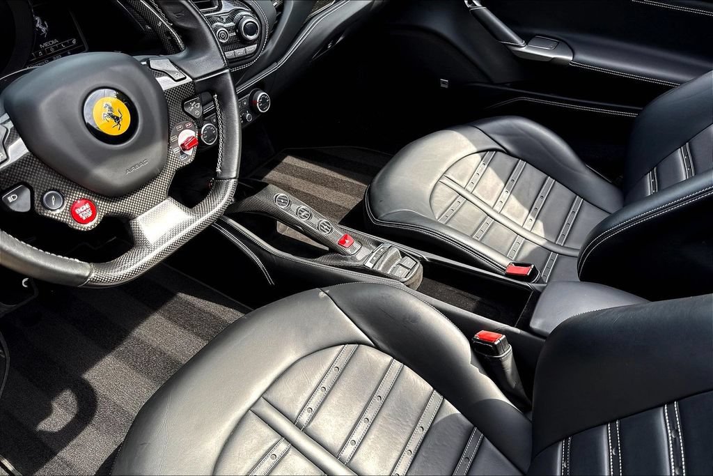Used 2018 Ferrari 488 Spider RWD image 14