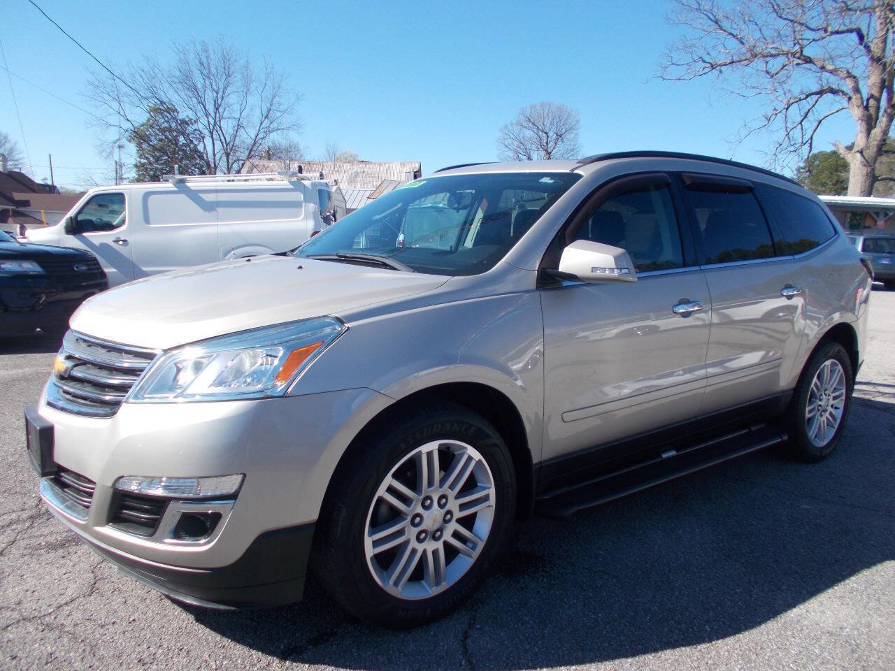 Used 2015 Chevrolet Traverse LT w/ Style and Technology Package image 1