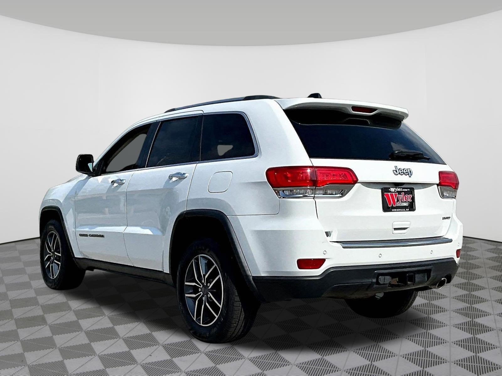 Used 2019 Jeep Grand Cherokee Limited w/ Trailer Tow Group IV RWD image 4