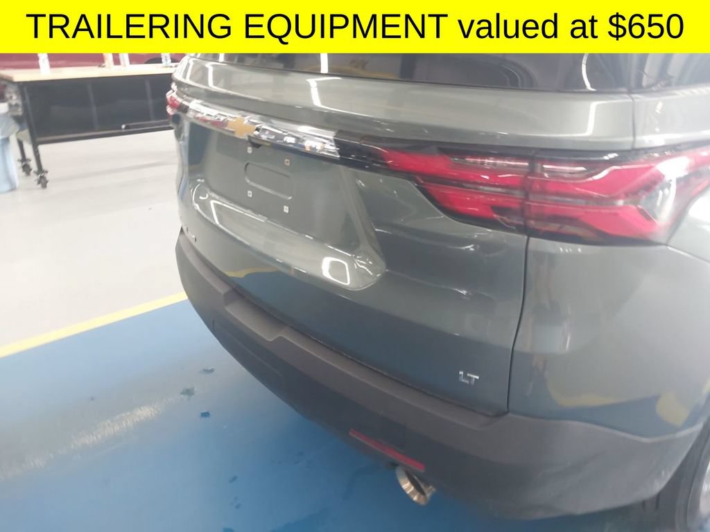 Used 2023 Chevrolet Traverse LT AWD/4WD image 3