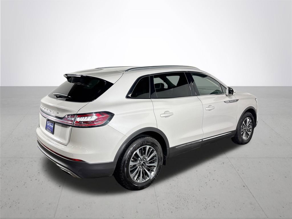 Used 2022 Lincoln Nautilus FWD w/ Premium Package image 6