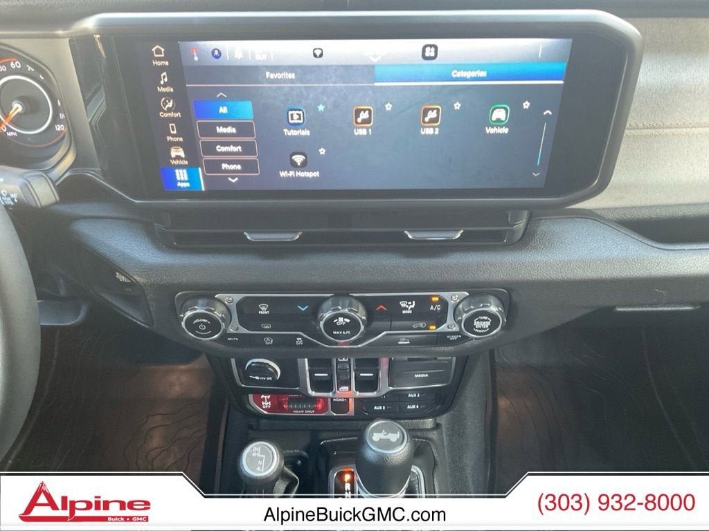 Used 2025 Jeep Wrangler Unlimited Sport AWD/4WD image 11