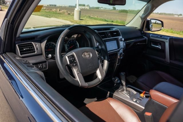 Used 2018 Toyota 4Runner Limited AWD/4WD image 12