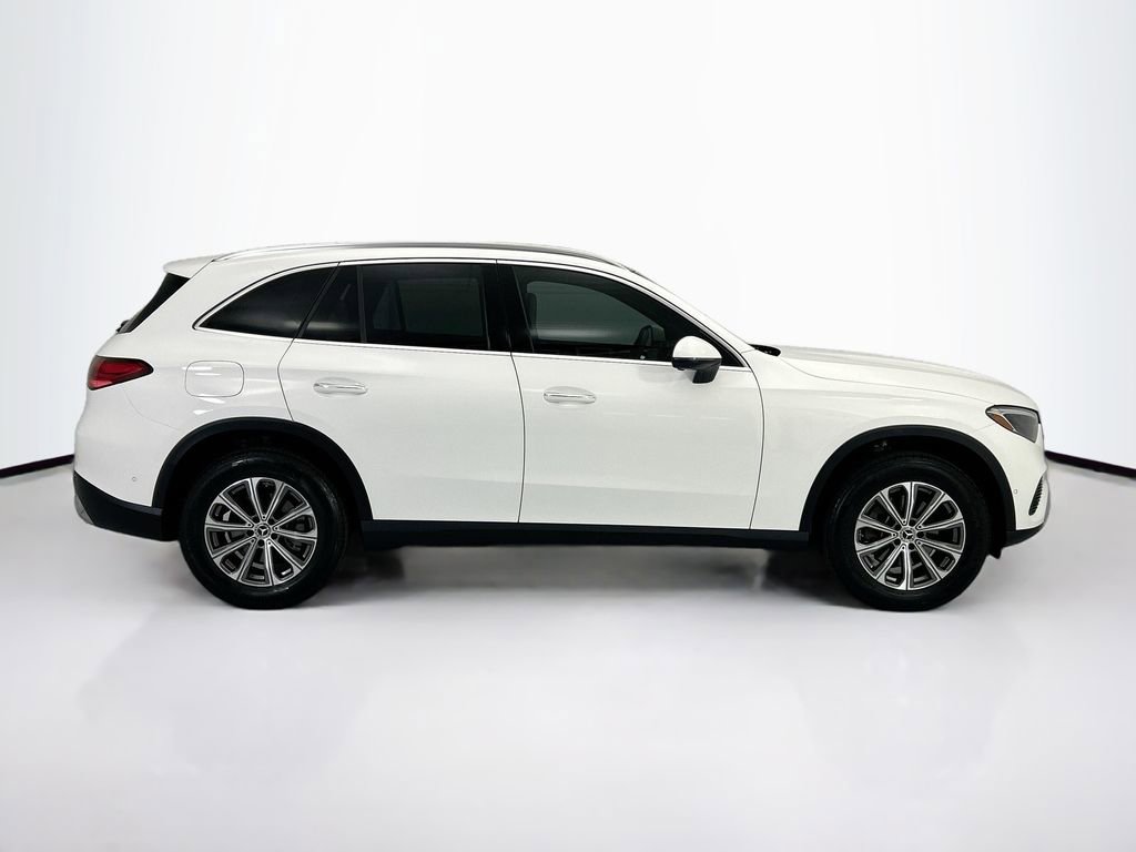 Used 2023 Mercedes-Benz GLC 300 image 4