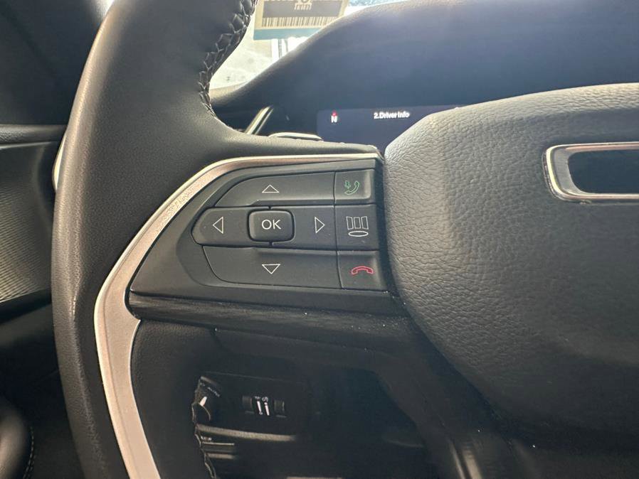 Used 2024 Jeep Grand Cherokee L Laredo AWD/4WD image 58