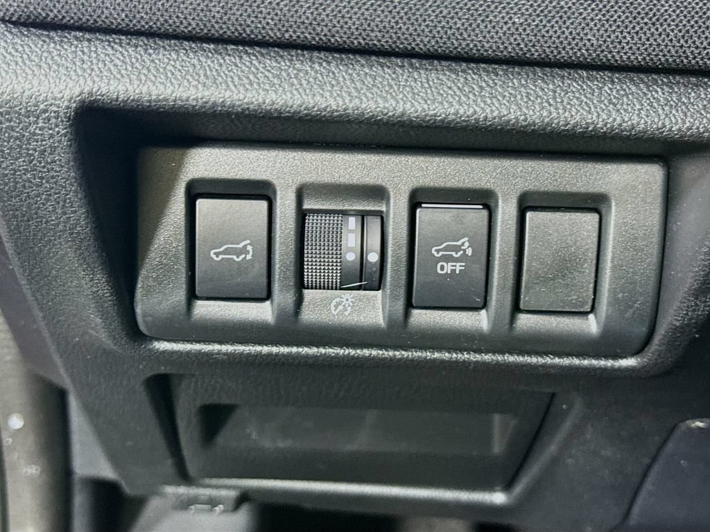 Certified 2025 Subaru Outback Premium w/ Popular Package #1 AWD/4WD image 20
