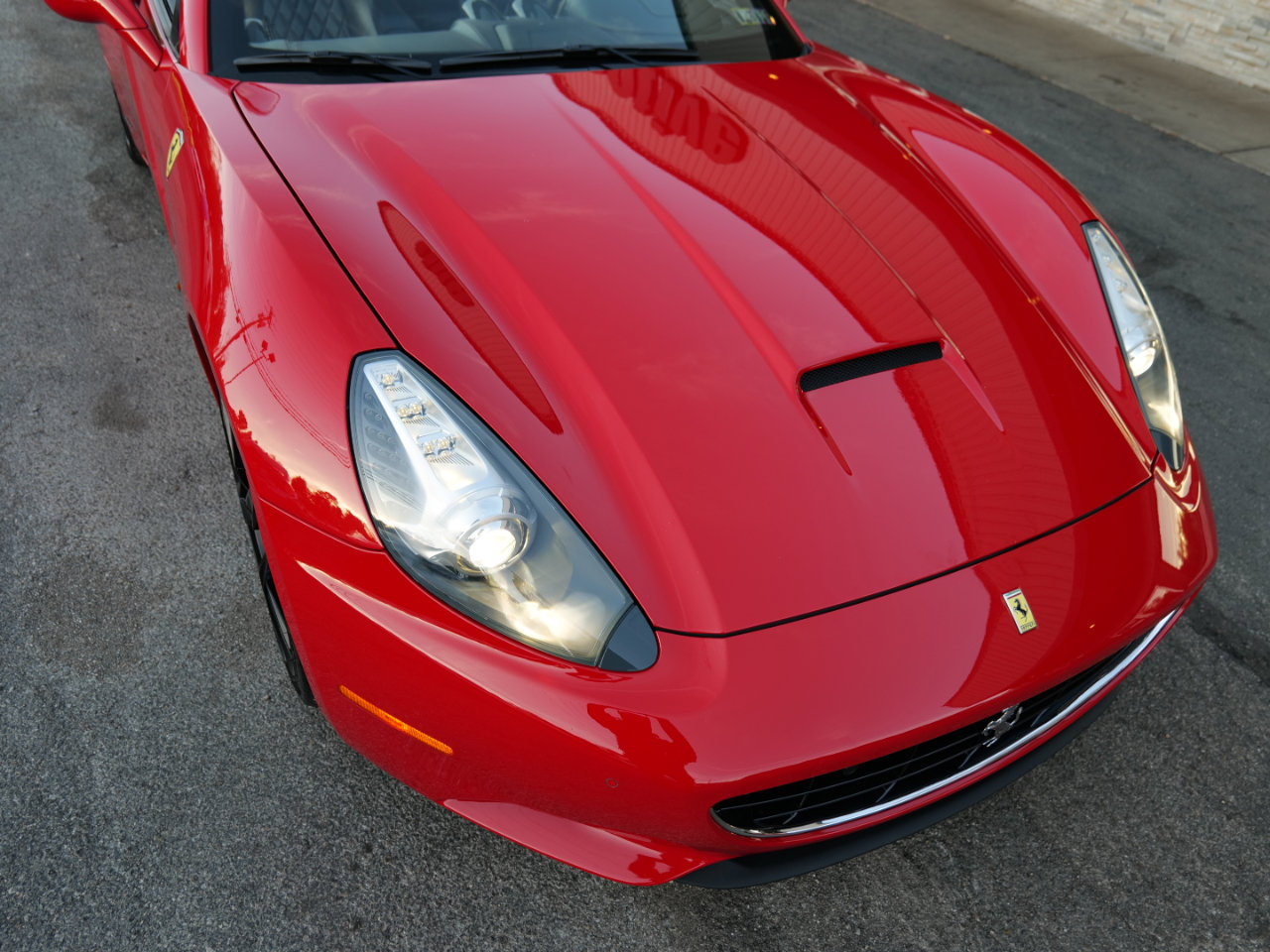 Used 2014 Ferrari California image 77