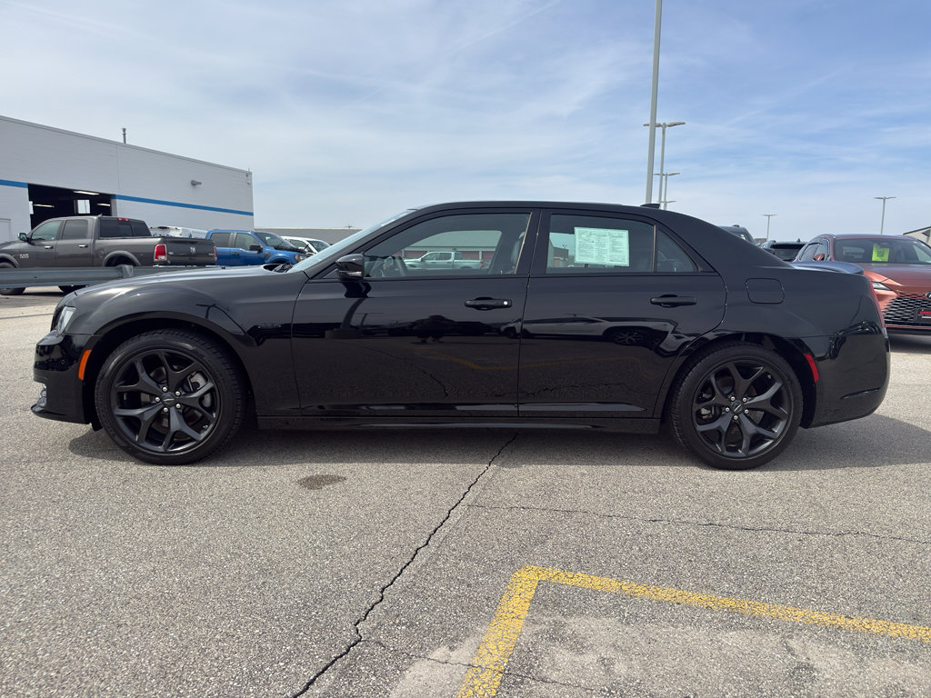 Used 2023 Chrysler 300 S w/ Comfort Group image 6