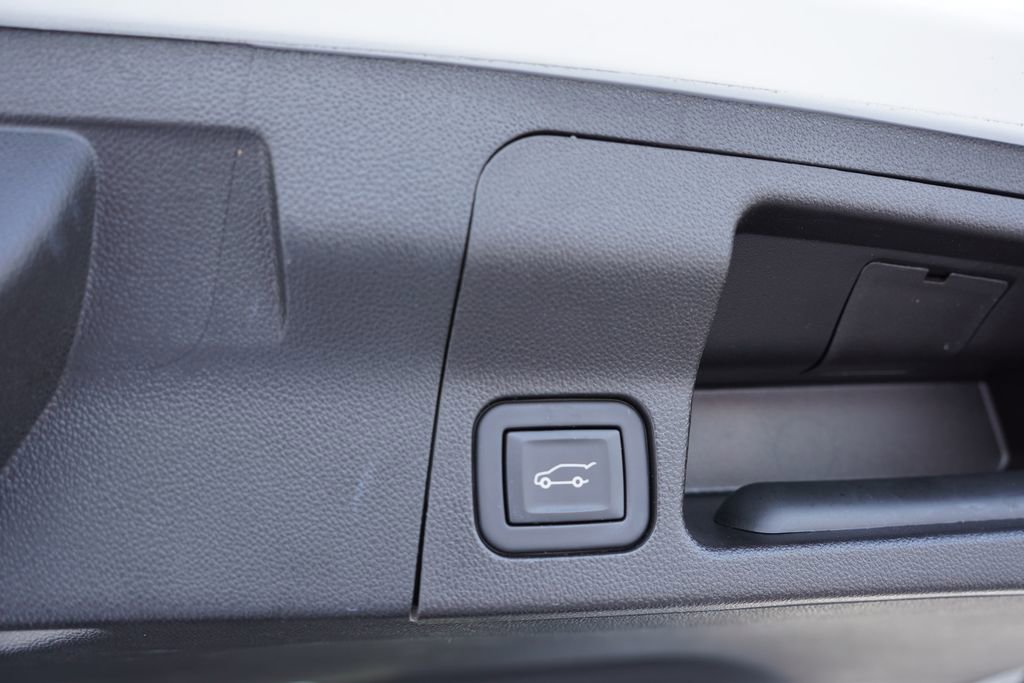 Certified 2023 GMC Acadia SLE w/ Driver Convenience Package image 23