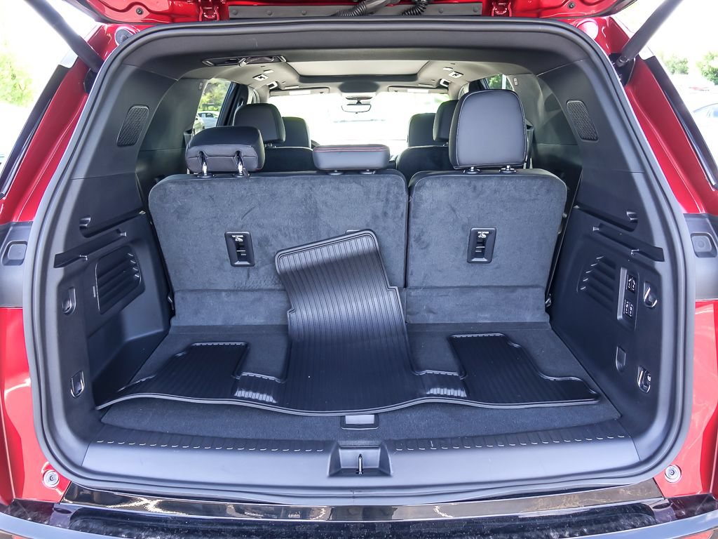 Used 2024 Chevrolet Traverse RS w/ LPO, Floor Liner Package AWD/4WD image 30