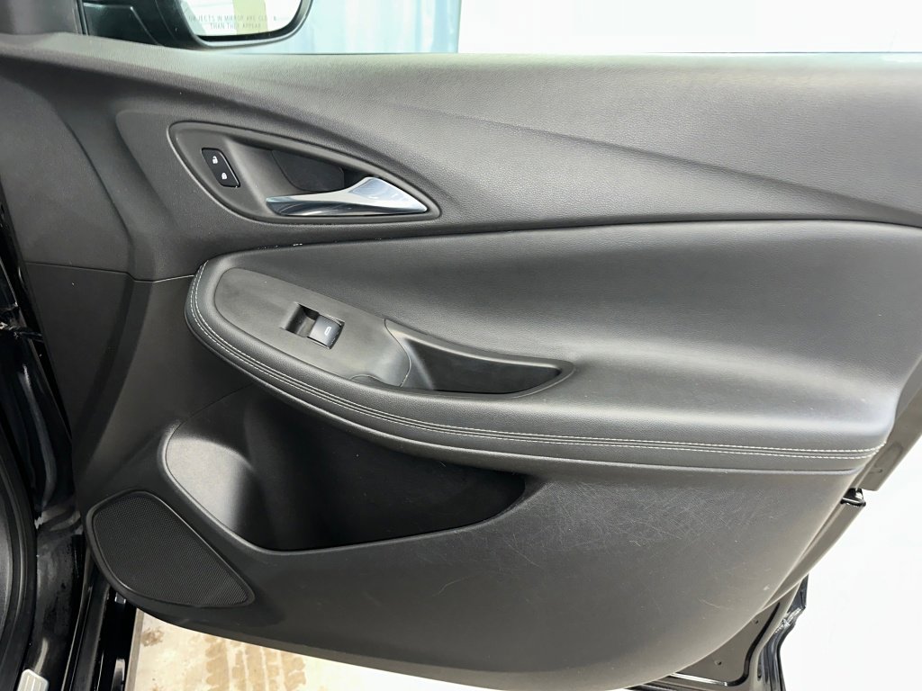 Certified 2023 Buick Encore GX Select w/ Sport Touring Package image 31