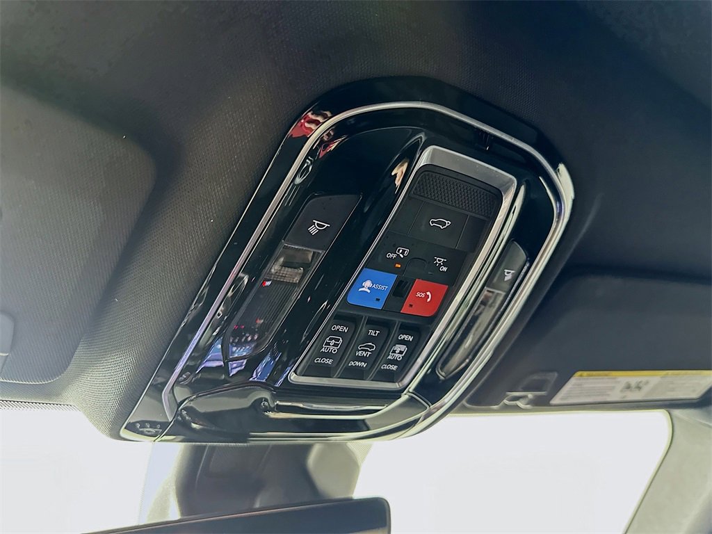 Used 2022 Jeep Grand Cherokee Overland image 33