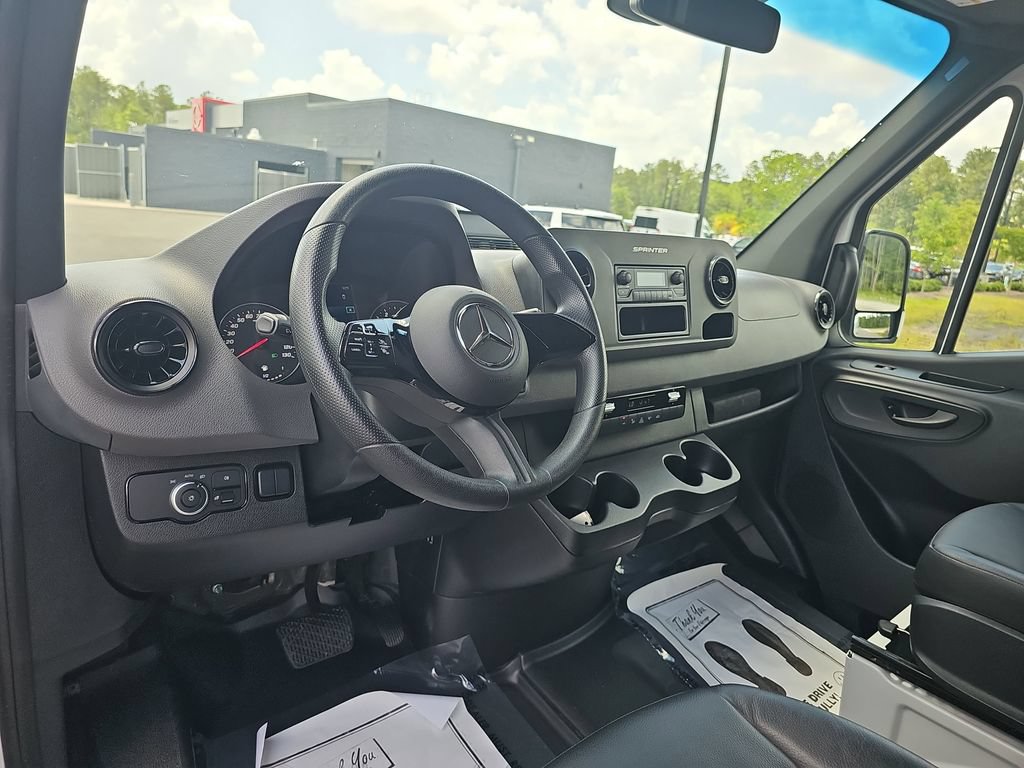 Used 2025 Mercedes-Benz Sprinter 2500 image 20