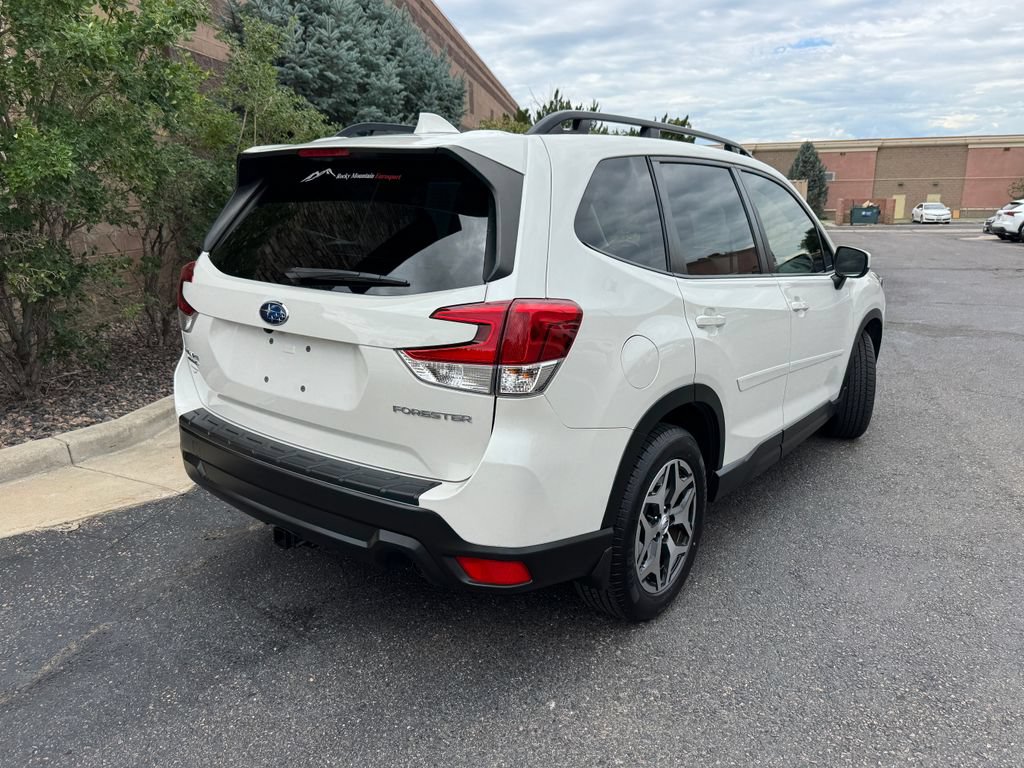 Used 2023 Subaru Forester Premium w/ Popular Package #2 AWD/4WD image 6