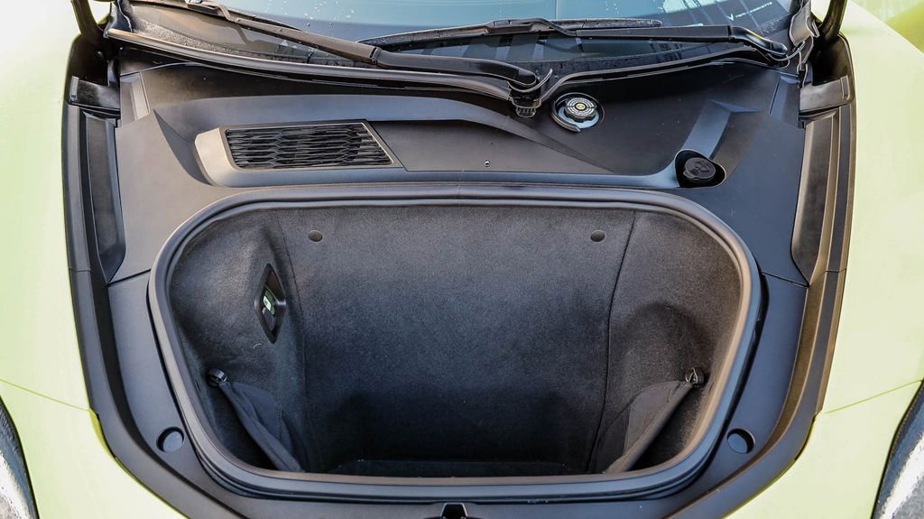 Used 2024 Chevrolet Corvette Stingray w/ Z51 Performance Package image 26